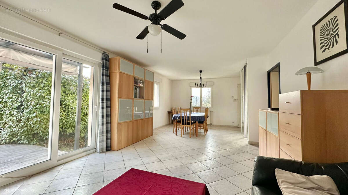 Maison à CLARAFOND-ARCINE