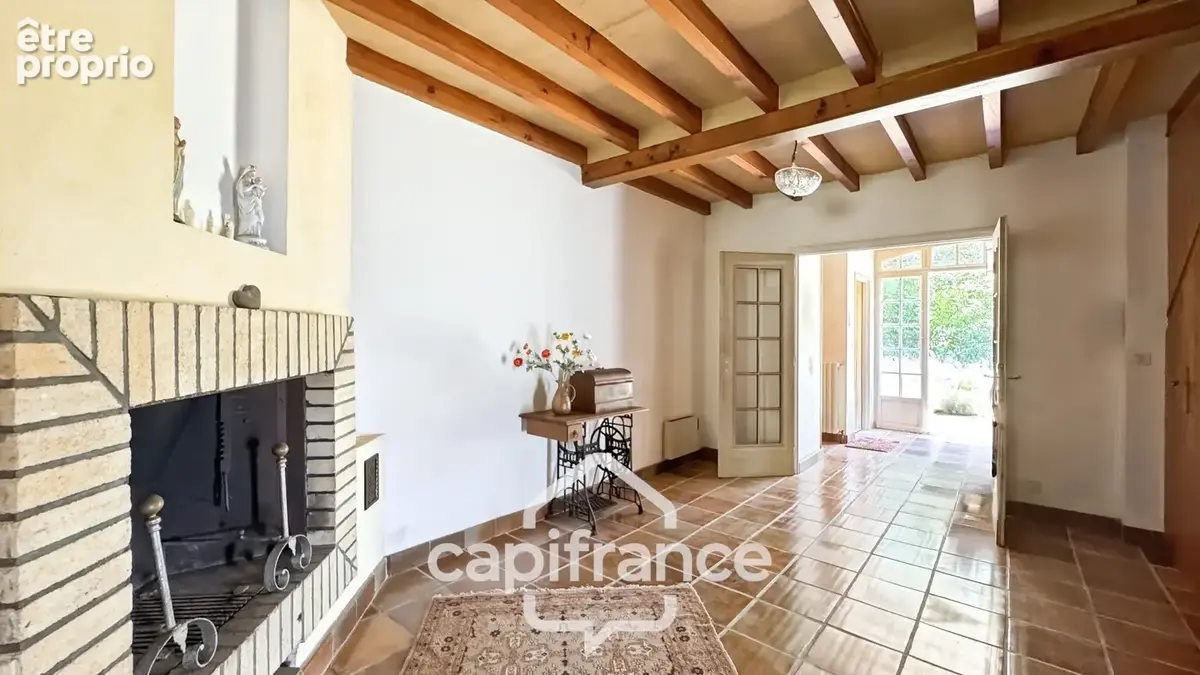 Maison de maître de caractère sur 6ha de terrain - photo 11