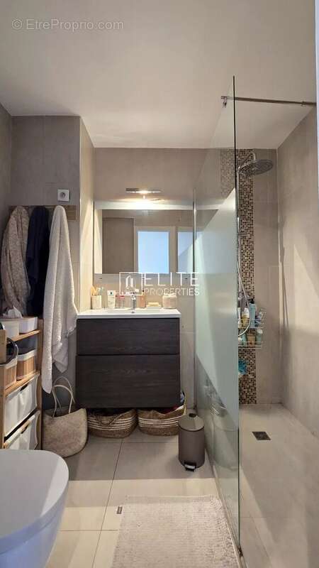 Appartement à LE CANNET