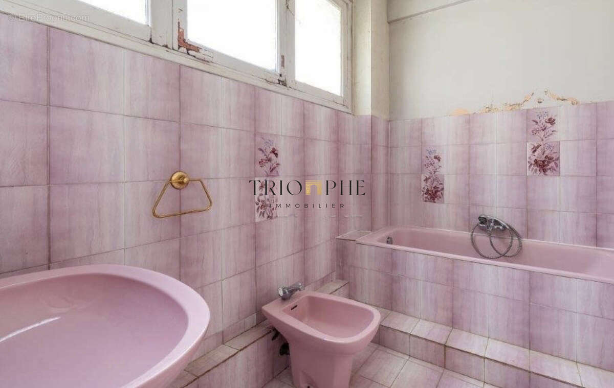 Appartement à PARIS-17E