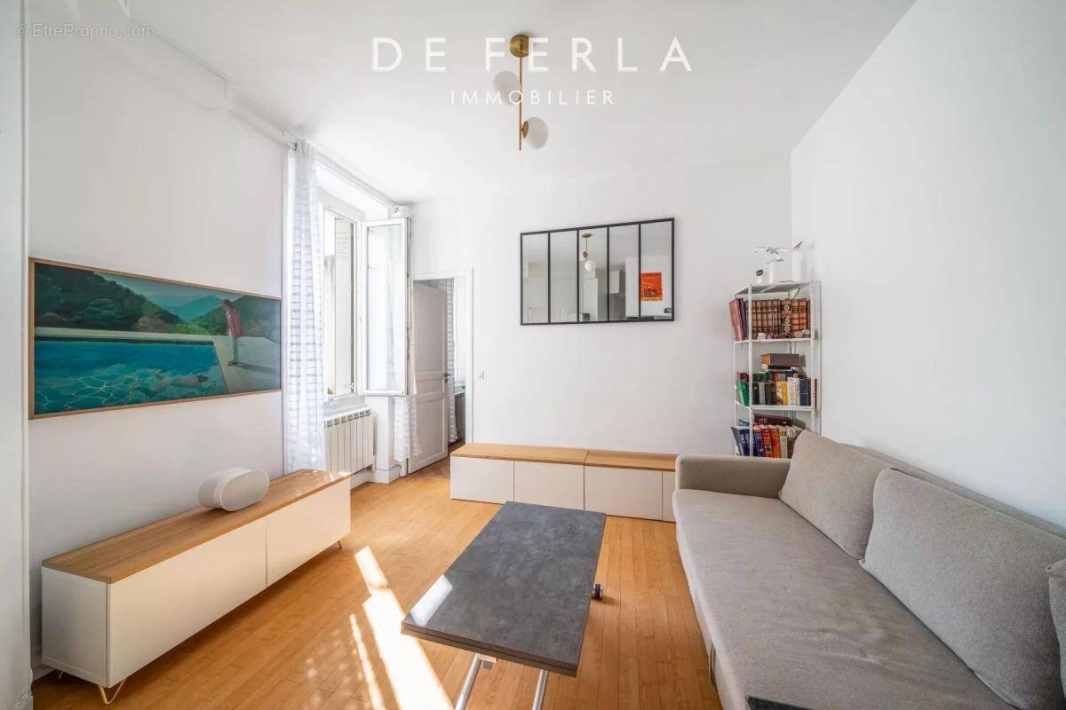 Appartement à PARIS-15E