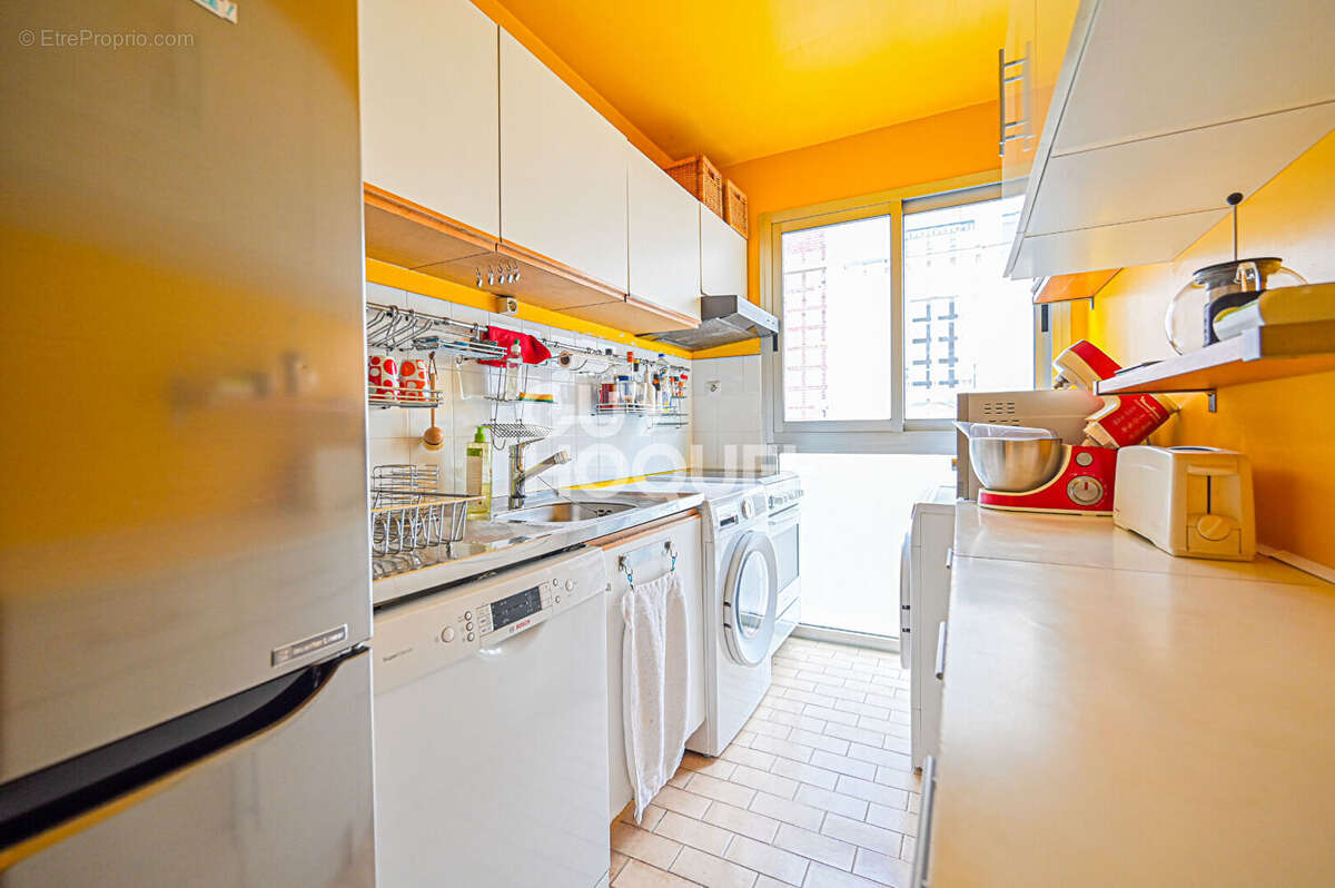 Appartement à PARIS-12E