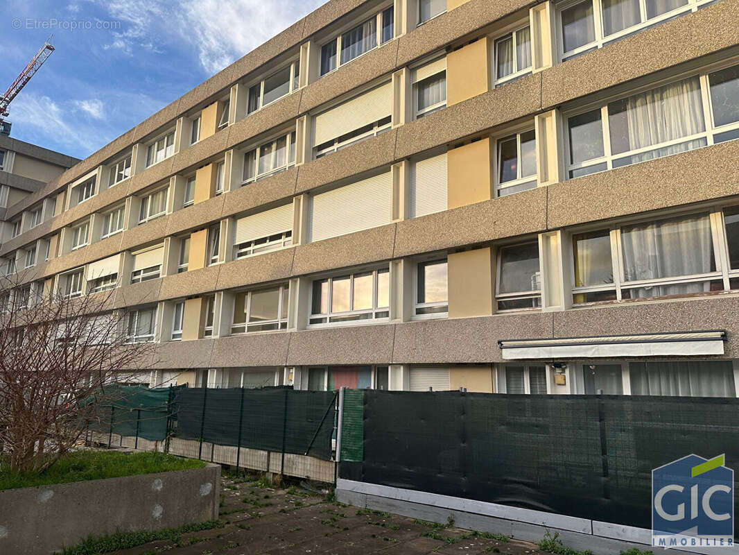 Appartement à HEROUVILLE-SAINT-CLAIR