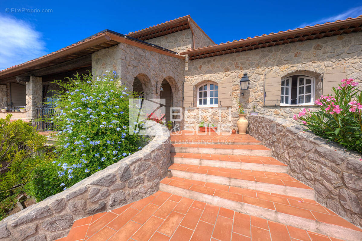 Maison à PEYMEINADE