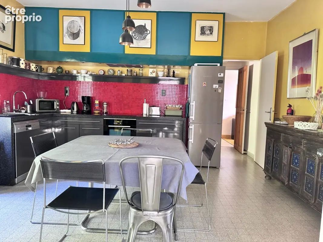VILLENEUVE LES AVIGNON - Maison de charme avec vue panoramique - photo 11
