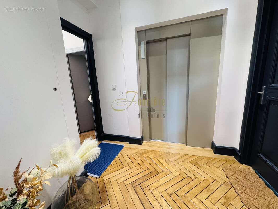 Exclusivité Spendide appartement de standing de type 4 dans résidence sécurisée située en  hyper Centre Ville - photo 7