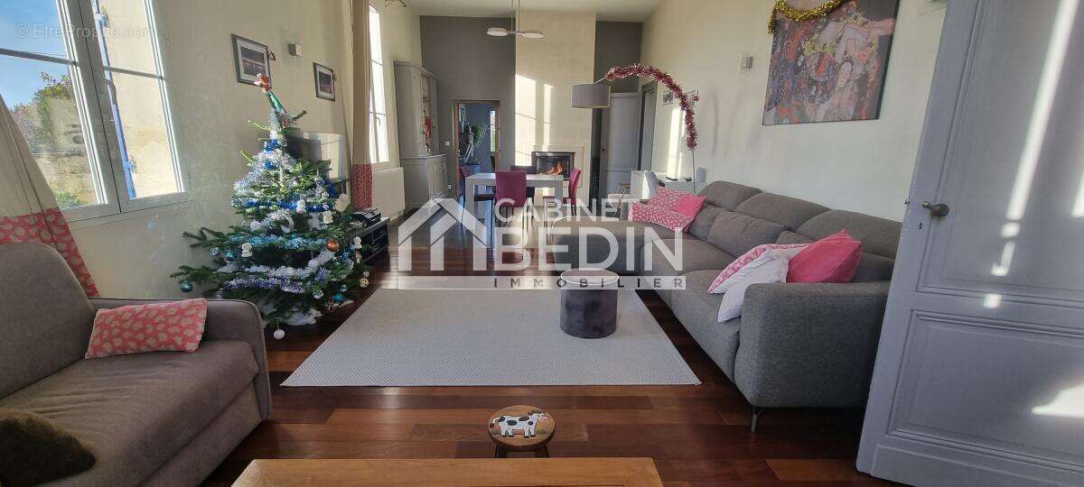 Maison à CUBZAC-LES-PONTS