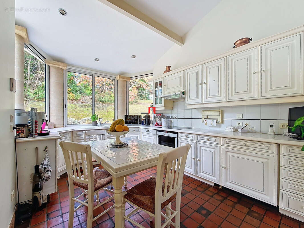 Maison à SAINT-ROMAIN-LA-VIRVEE