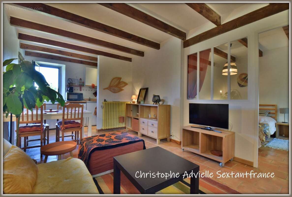 Maison à SAINT-CAPRAISE-DE-LALINDE