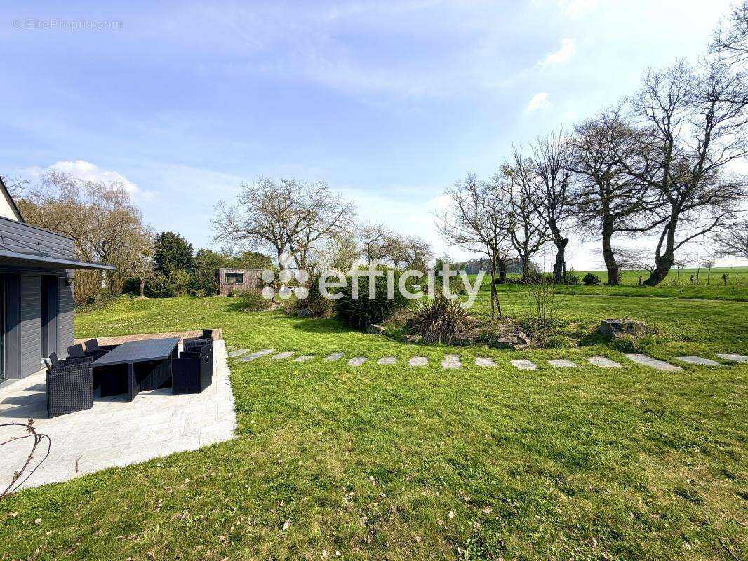 Maison à PIRE-SUR-SEICHE