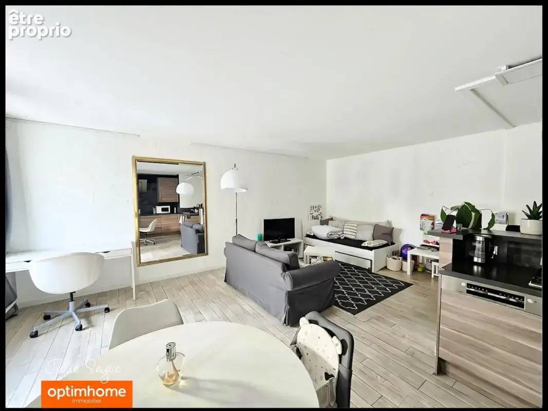 T3 Cessy centre en rez-de-jardin avec terrasse de 57 m², garage, cave et parking - photo 2