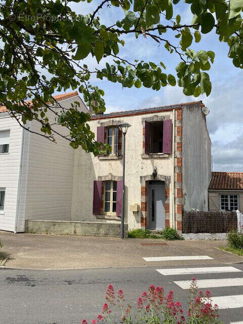 Maison Avrille 4 pièce(s) 110 m2 - photo 4