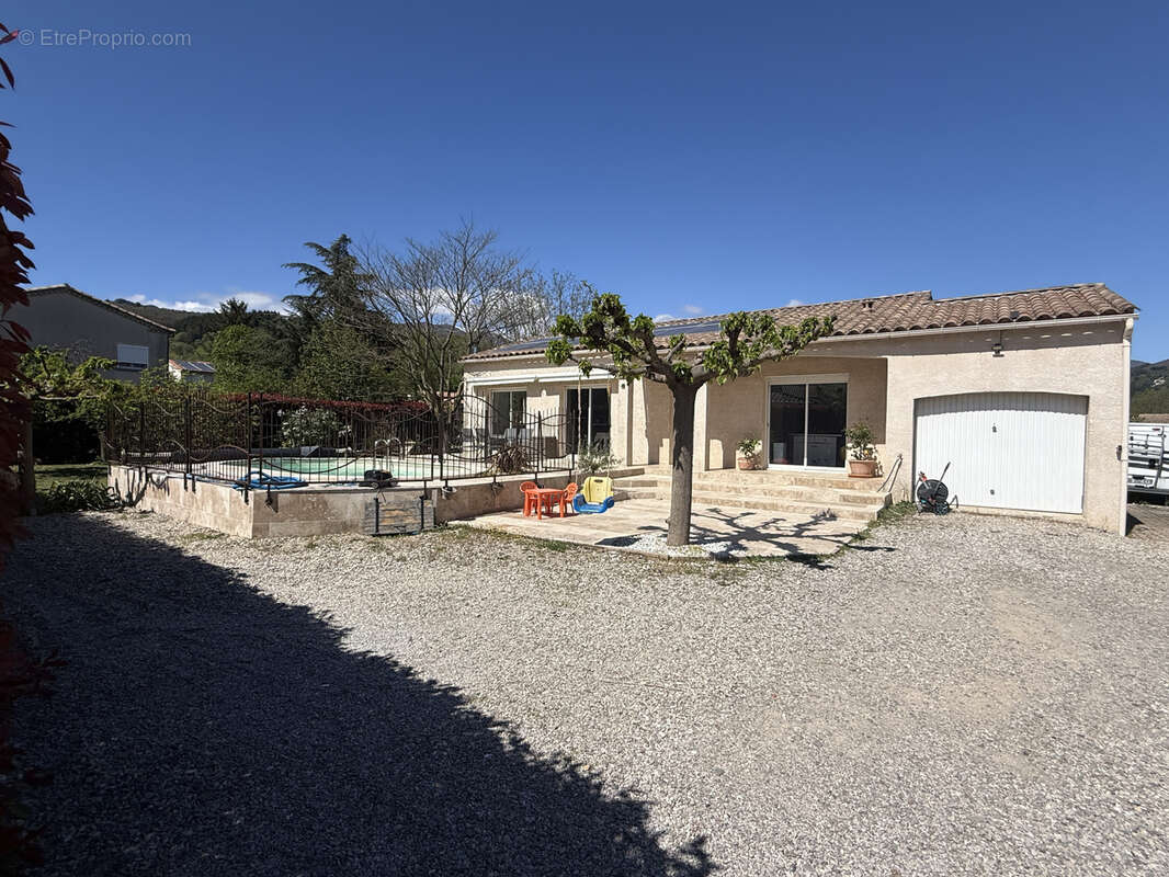 Maison à MOLIERES-CAVAILLAC