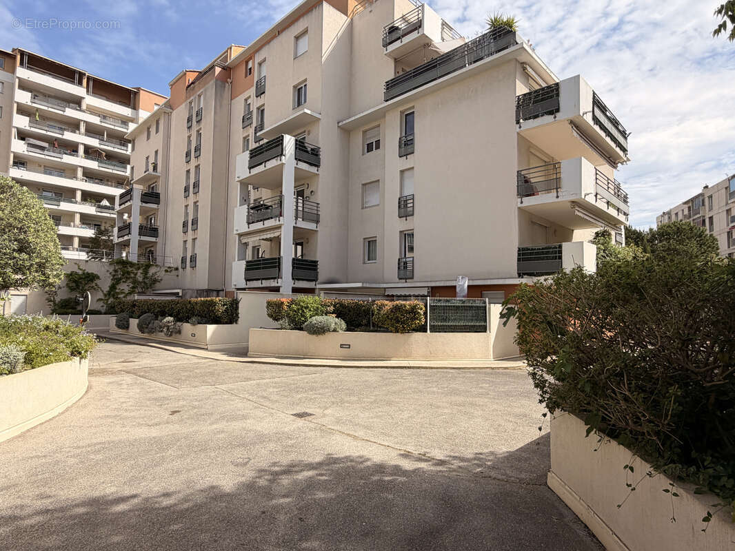 Appartement à MARSEILLE-5E