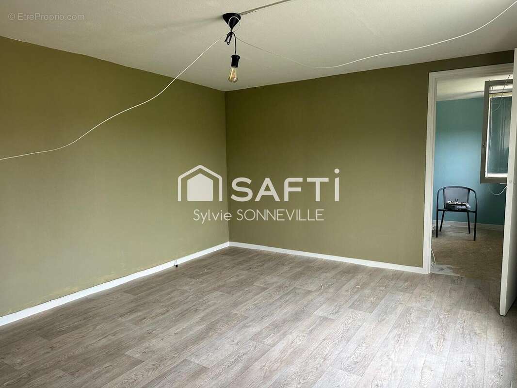 Photo 2 - Maison à SERQUES