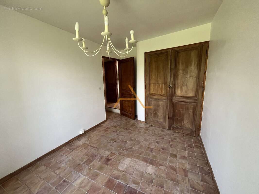 Maison à VALREAS