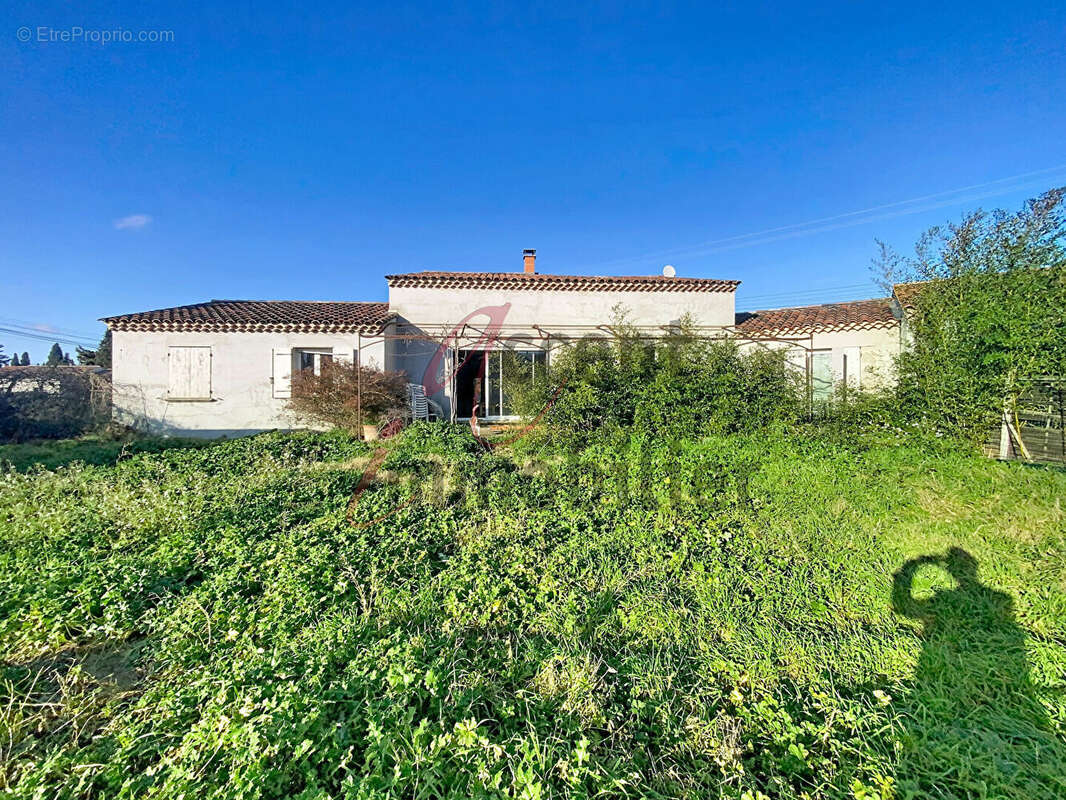 Maison à PERNES-LES-FONTAINES