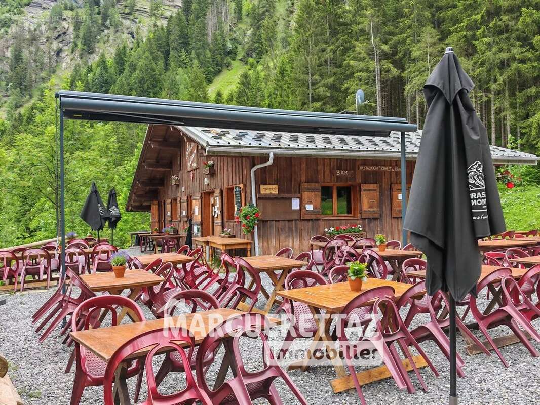 Commerce à SIXT-FER-A-CHEVAL