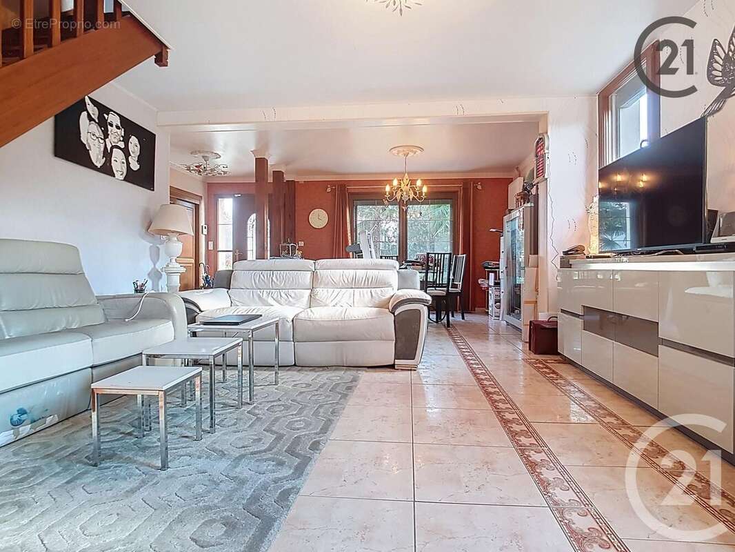 Maison à ROSIERES-PRES-TROYES