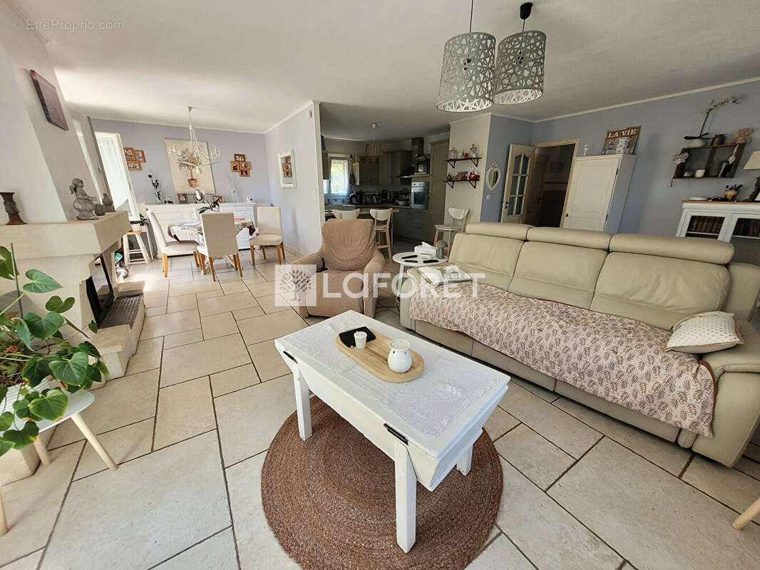 Maison Maussane Les Alpilles 7 pièce(s) 145 m2 - photo 7