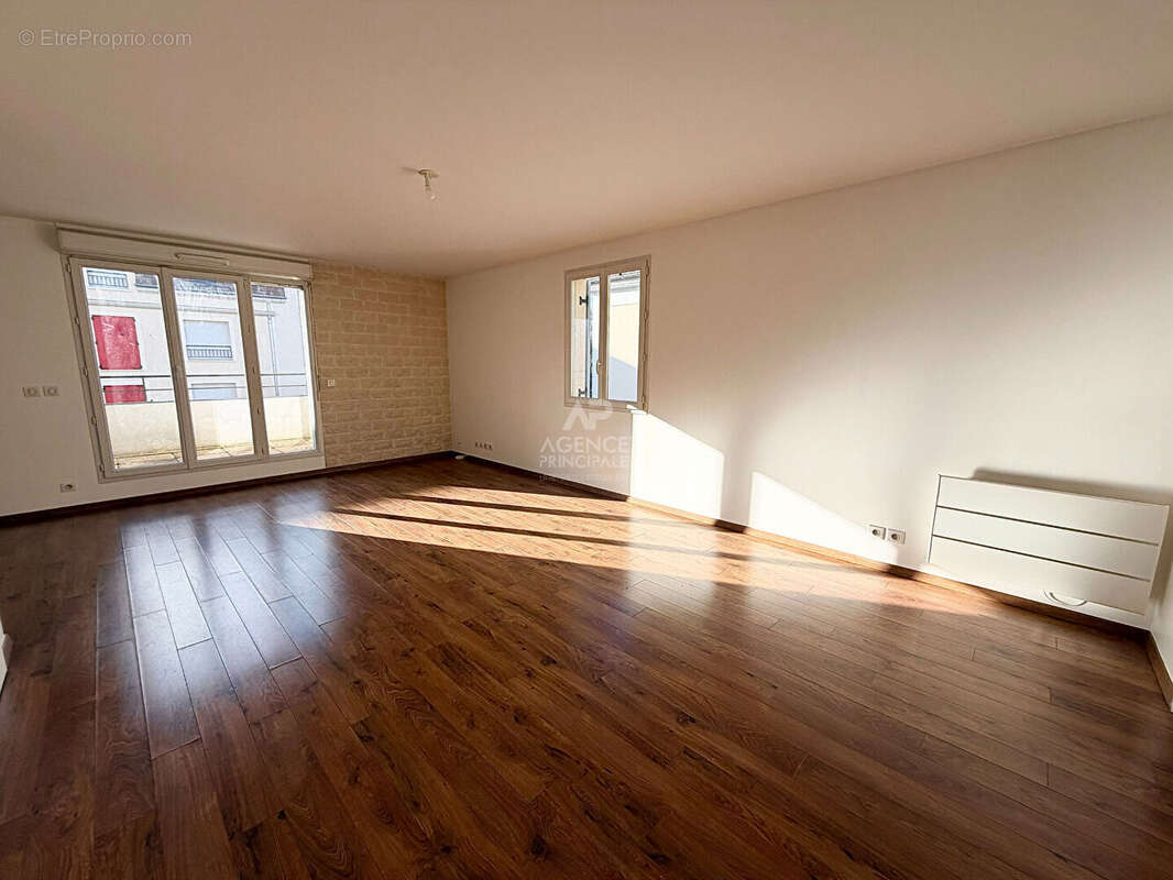 Appartement à VAUREAL