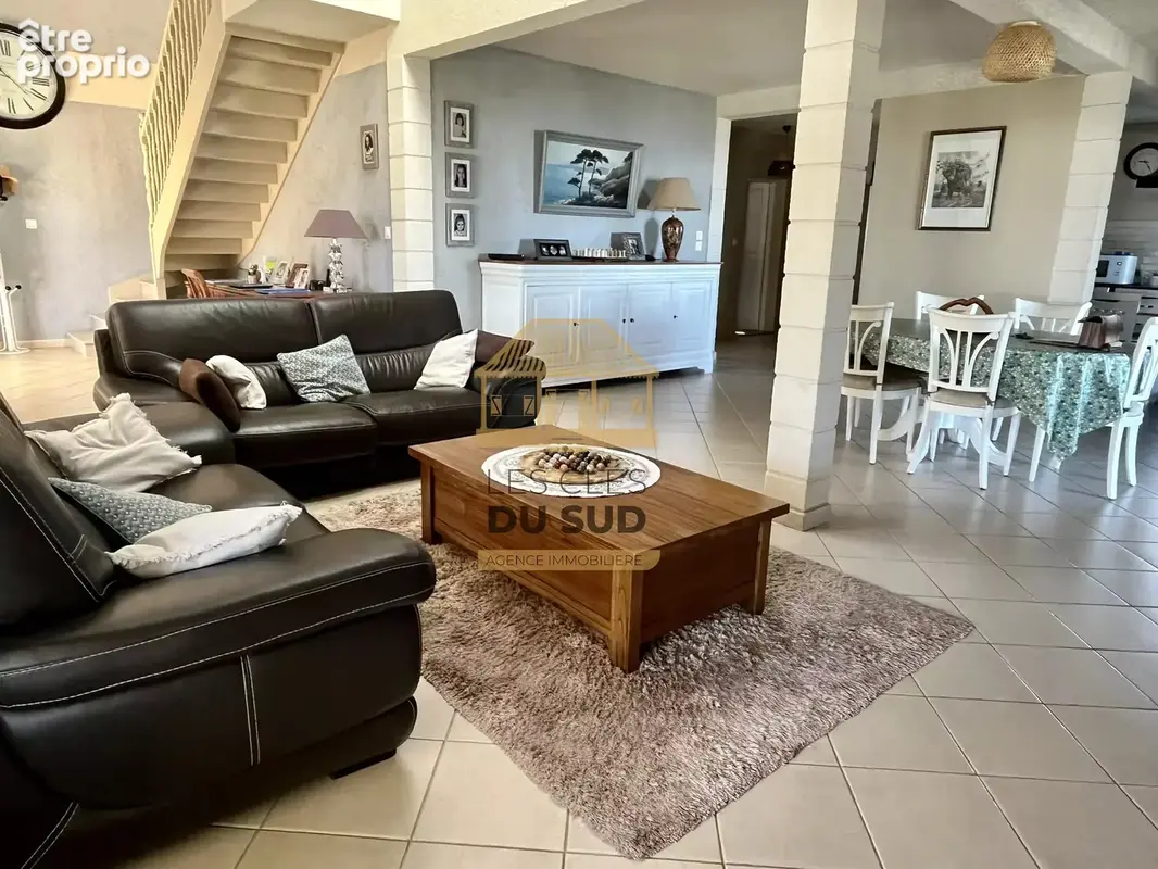 Villa familiale T5/6 spacieuse avec grand jardin plat et vue dégagée au Tampon – Pont d’Yves 97430 - photo 2