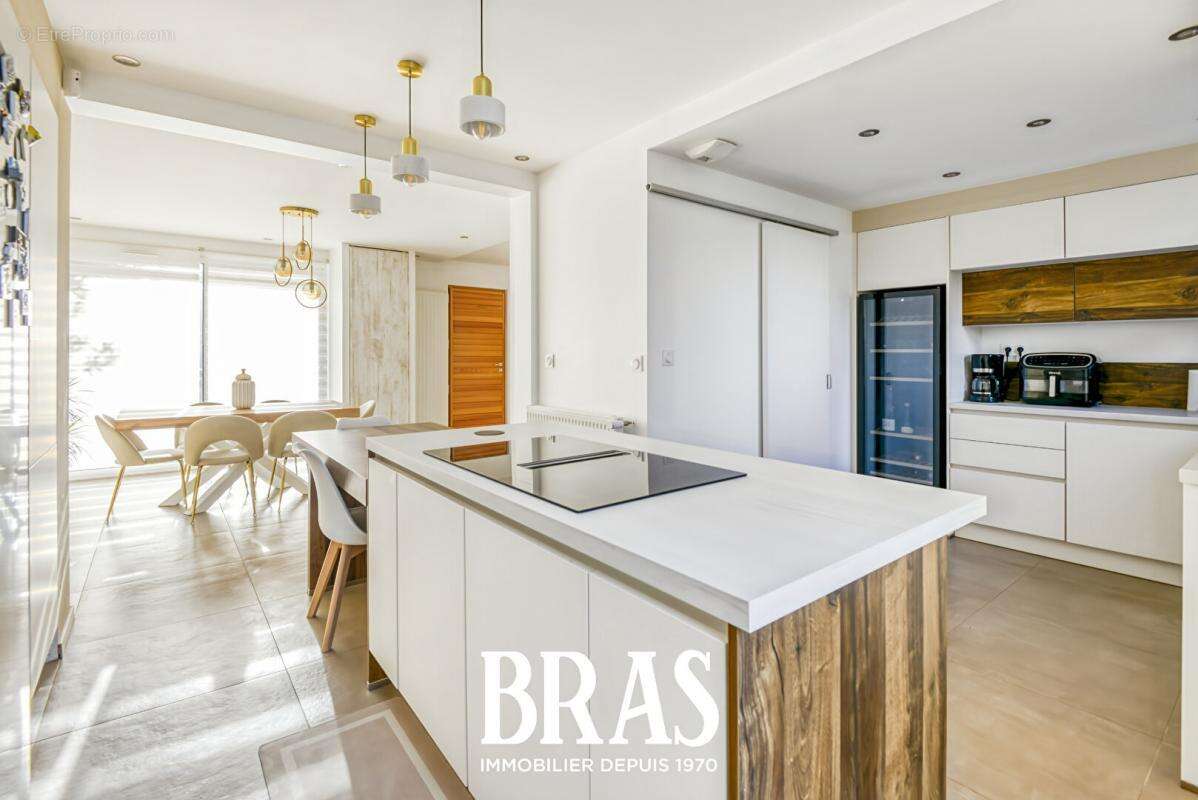 Maison à BOUGUENAIS