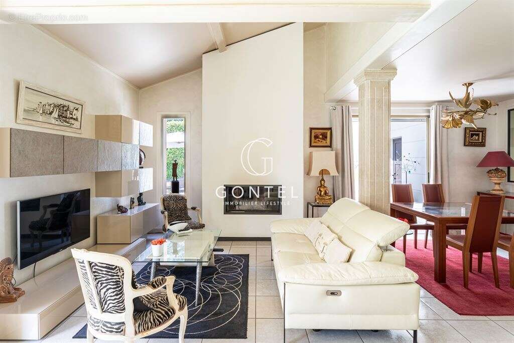 Maison à SAINT-CYR-AU-MONT-D'OR