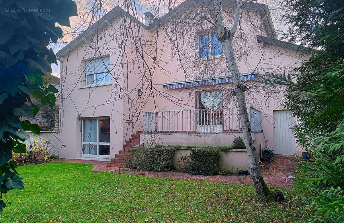 Maison à NEUILLY-PLAISANCE