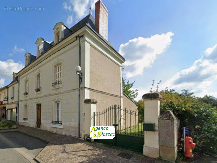 Maison à VOUNEUIL-SUR-VIENNE