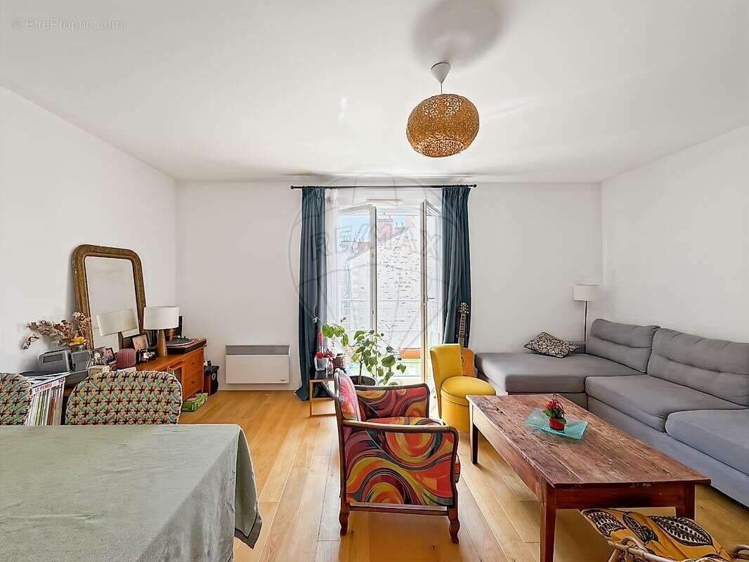Appartement à REZE