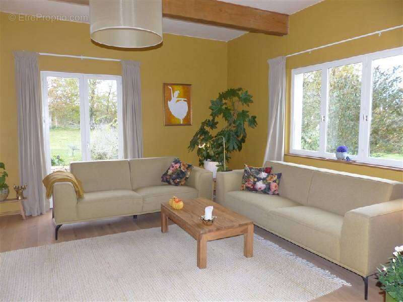 Maison à SAINT-EUTROPE-DE-BORN