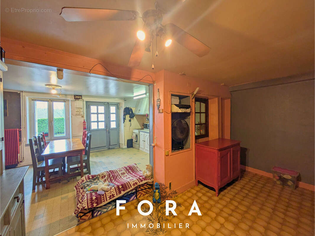 Maison à CONDE-SUR-NOIREAU