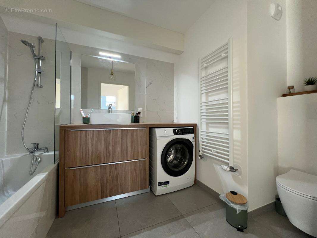 Appartement à SALES