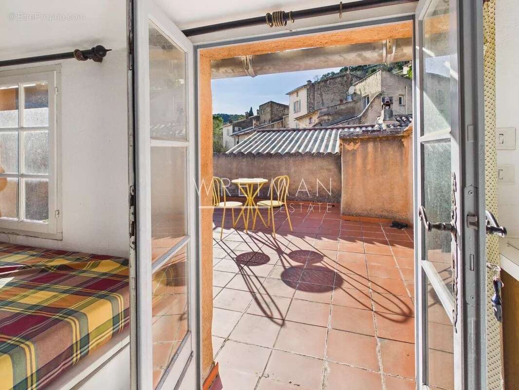 Maison à COTIGNAC