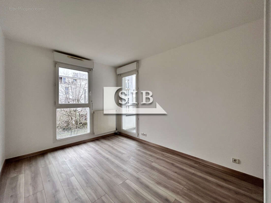 Appartement à SAINTE-GENEVIEVE-DES-BOIS