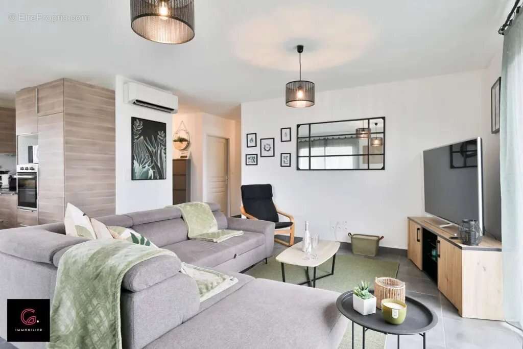 Maison à PARENTIS-EN-BORN