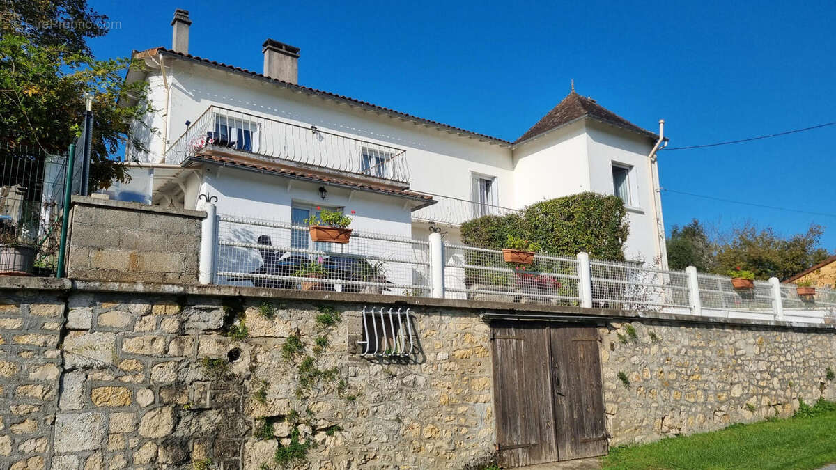 20241107_114845 - Maison à SAINT-PARDOUX-LA-RIVIERE