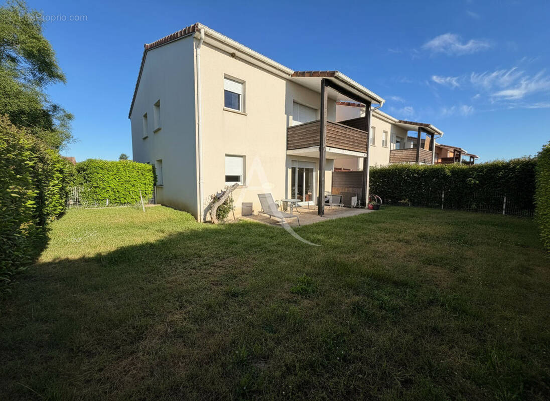 Appartement à SAINT-SULPICE