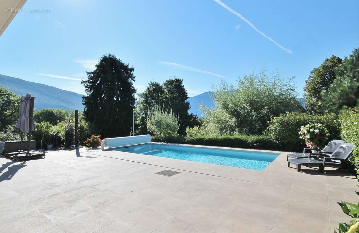A 10min de CHAMBERY sur NOVALAISE Villa d’architecte 7 pièces de 220 m² plus T2 indépendant 50 m² sur plus de 1700m2– Idéal pour - photo 2