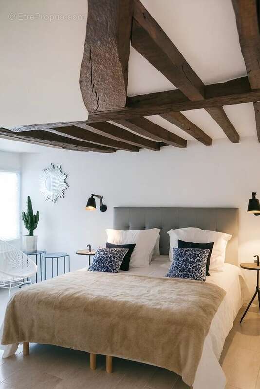 Appartement à PARIS-2E