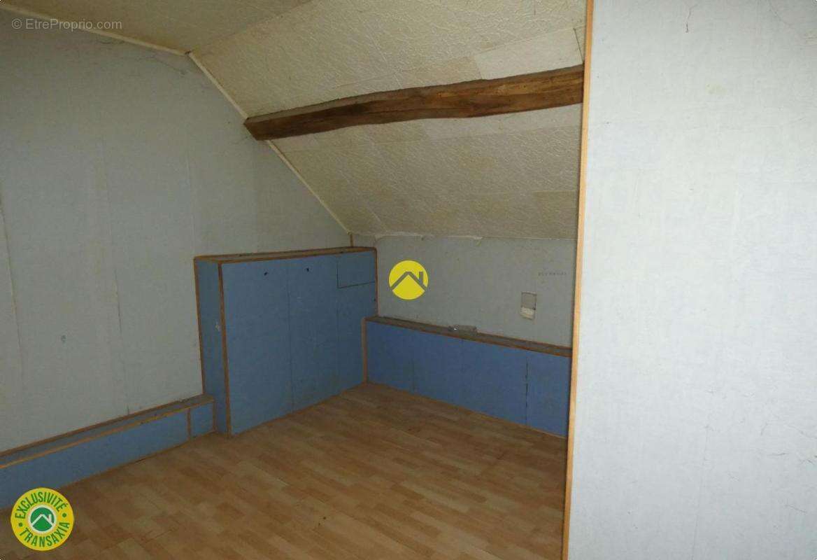 Maison a renover - photo 10