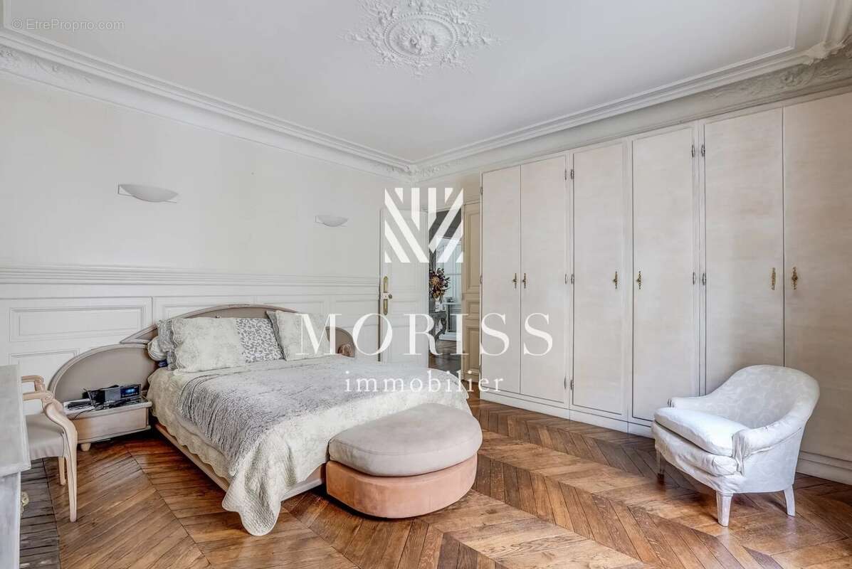 Appartement à PARIS-9E