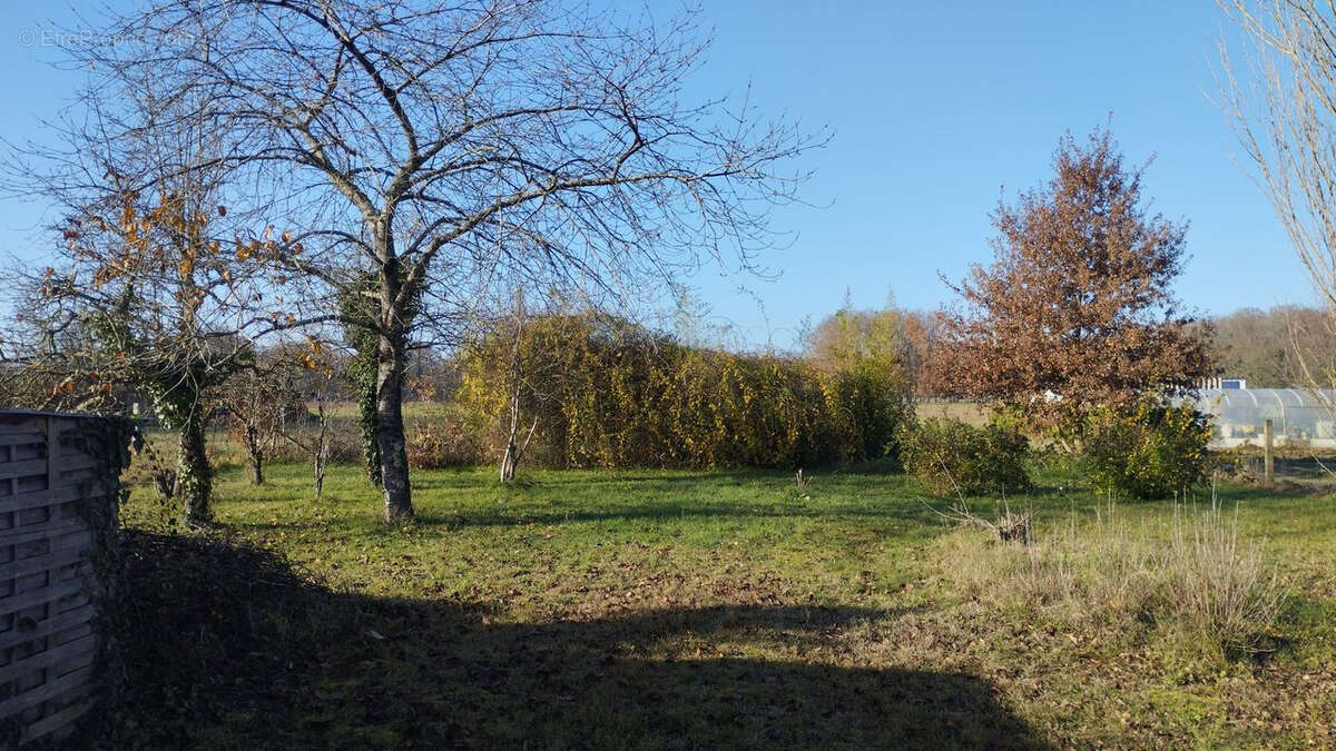 Maison à CORNILLE-LES-CAVES