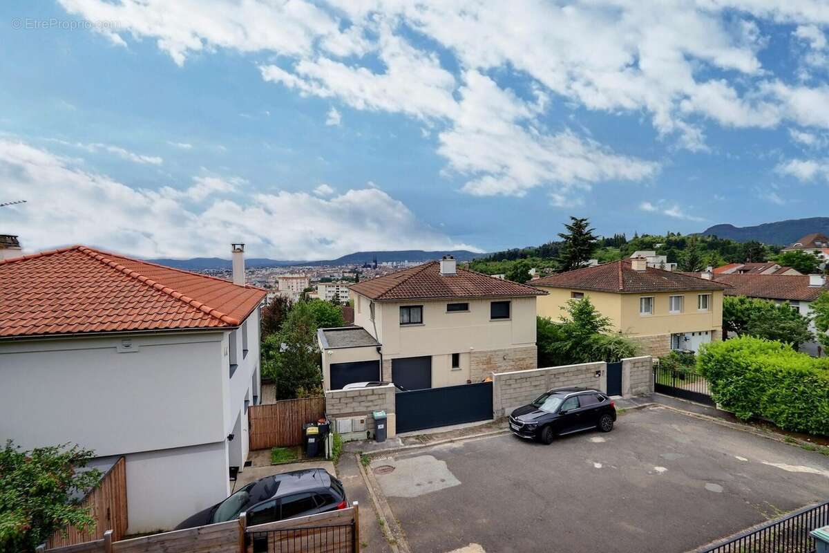Maison à CLERMONT-FERRAND