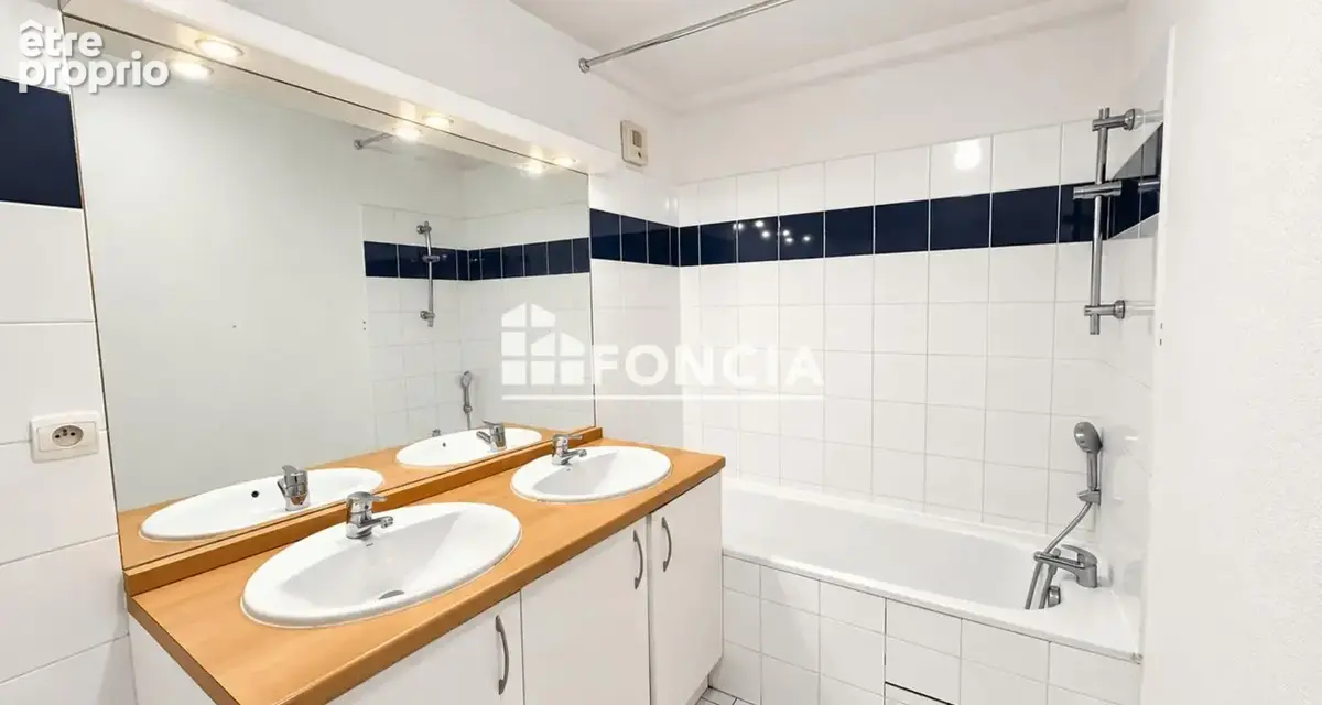 Appartement proche du centre-ville, environ 85 m², résidence avec piscine sécurisée - photo 7