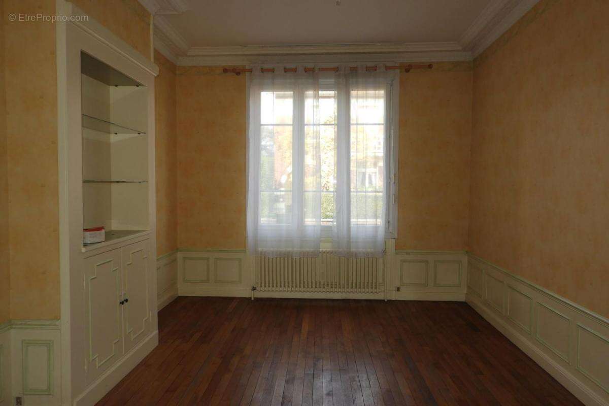 Maison à CHAUNY