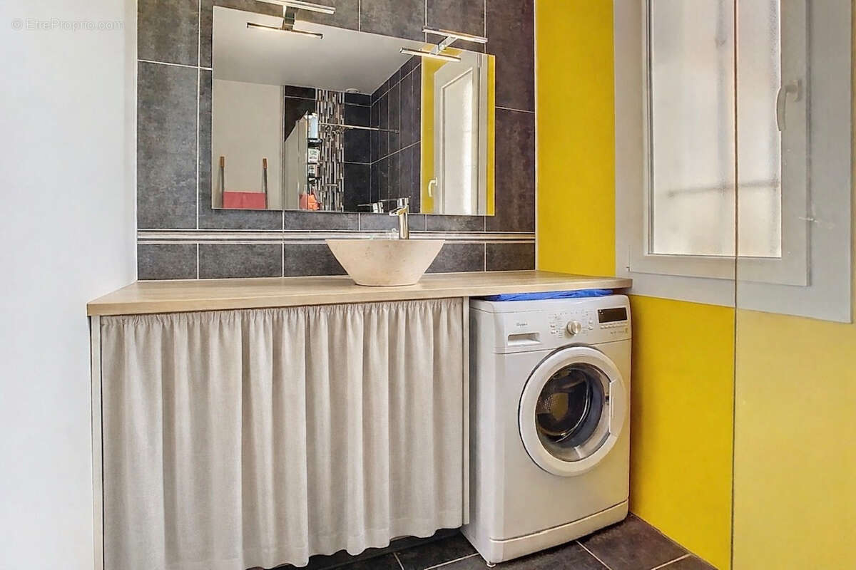 Maison à PONT-DE-VAUX