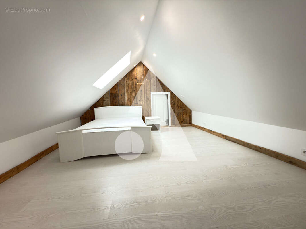 Remollon - maison rénovée avec deux appartements t2 indépendants + grande cave - photo 7