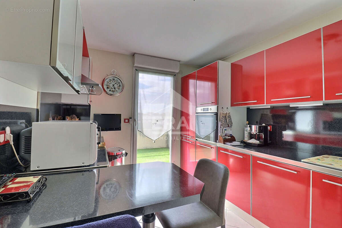 Appartement à MARSEILLE-4E